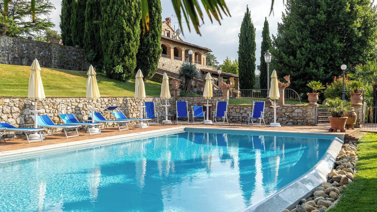 Gambassi Terme Villa | Villa Osservatorio for up to 11 with private pool, 15mins to San Gimignano