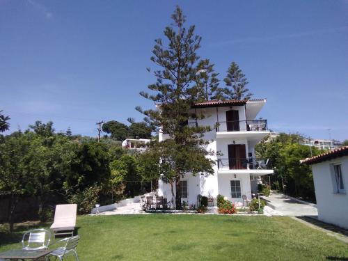 Troulos Apartment | Villa Ourania