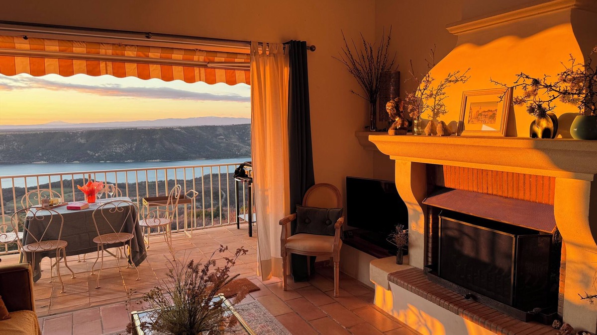 Aiguines Villa | Villa OVerdon - Panoramic view of Lake Sainte Croix ☆