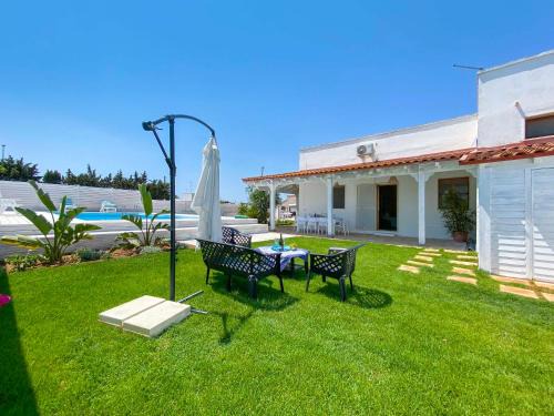 Torre Lapillo Villa | Villa Pace by BarbarHouse