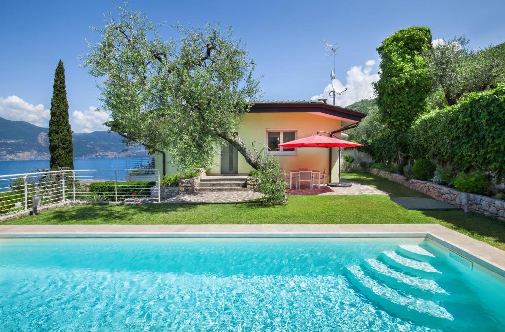 Torri del Benaco Villa | Villa Palladini With Pool