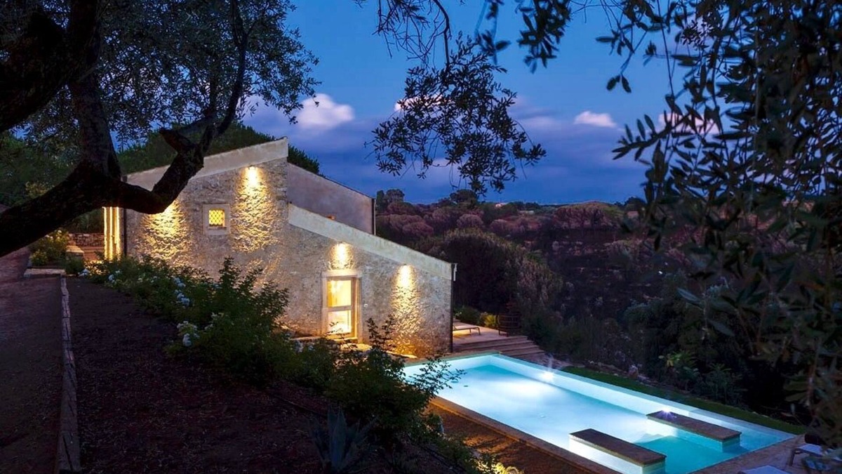 Caltagirone Villa | Villa Palmento-restored winery with heated pool in 24 acres