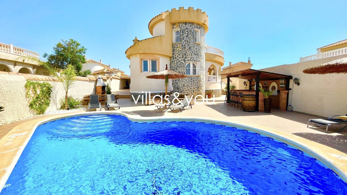 Quesada Villa | Villa Palmera Ciudad Quesada by Villas&You