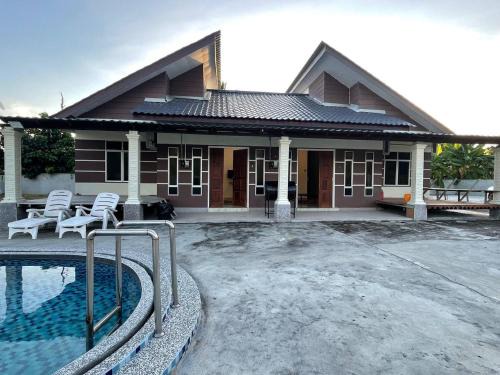 Bukit Hantu Villa | Villa Panglima Private Pool
