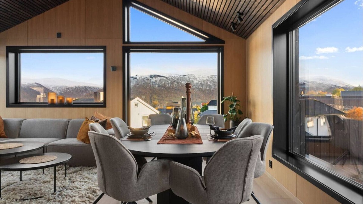 Tromso Villa | Villa Panorama by Arctic Seasons | Luxury home | Fantastic view