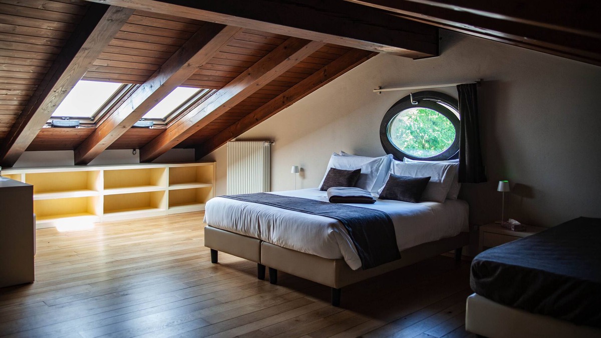 Longiano Bed & Breakfast | Villa Paola double bedroom in the attic