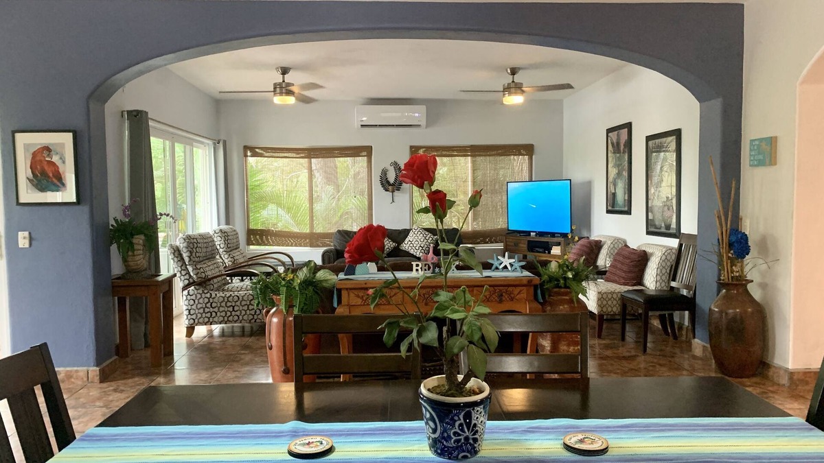 San Francisco Villa | Villa Papaya, 15% reduced rate for April 2025, Comfortable home, beach walkable.
