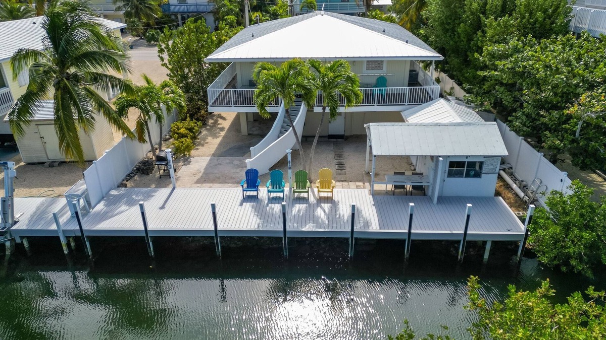 Breezeswept Beach Estates House | Villa Paradise | 4 bed/2 bath canalfront home on Ramrod Key