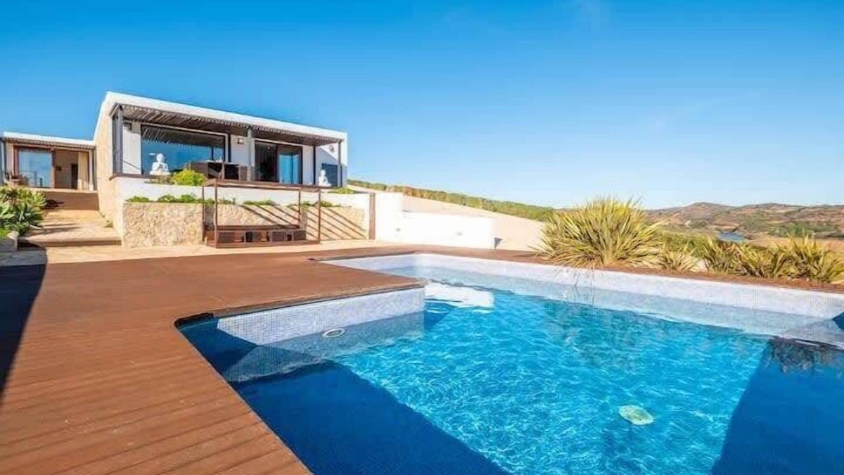 Guia Villa | Villa Paraiso - Infinity pool with unique views