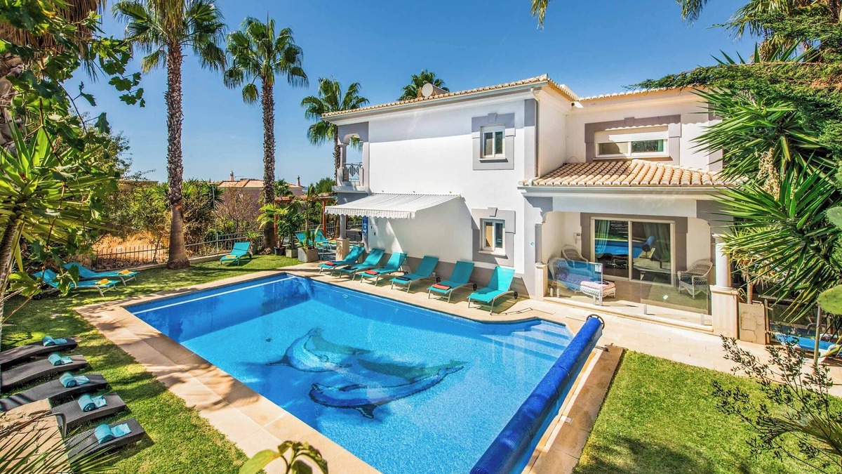 Patroves Villa | Villa Paris - Seven Bedroom Villa, Sleeps 16