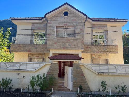 Ain Leuh Villa | Villa park forest