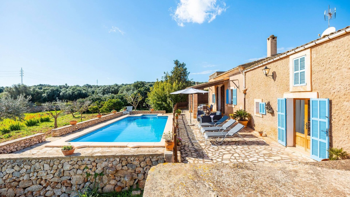 Manacor Villa | Villa 'Pascual Gran' with Mountain View, Private Pool and Wi-Fi