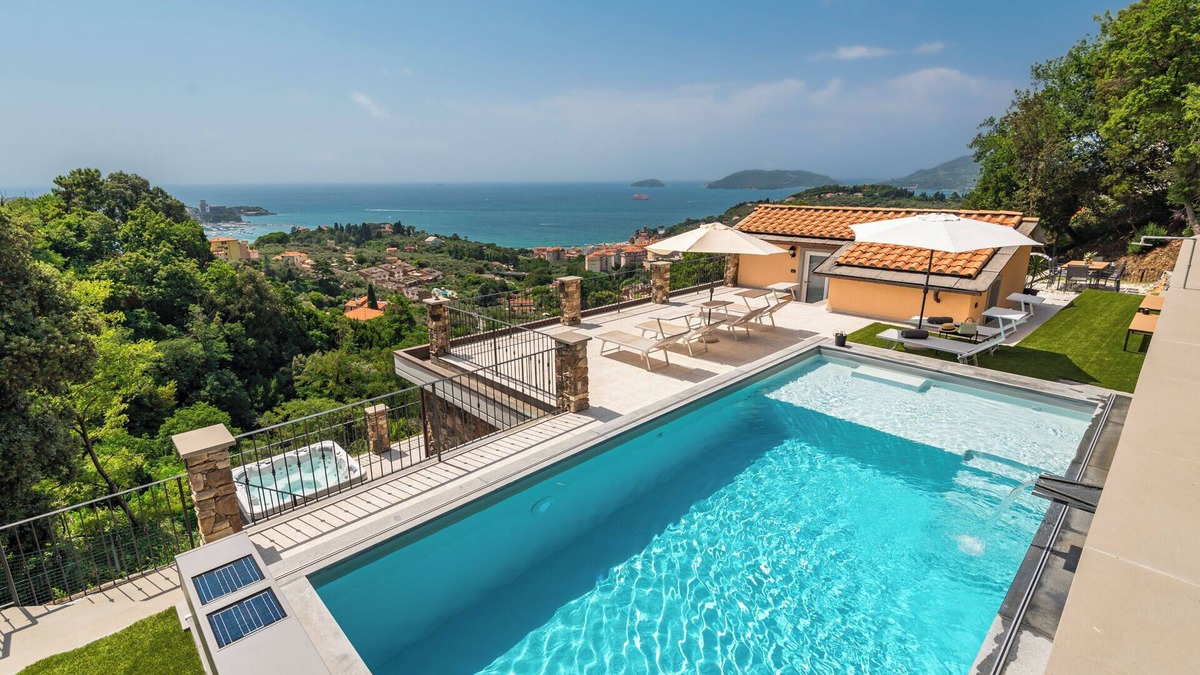 Lerici House | VILLA PASSION - LUXURY VILLA with POOL - JACUZZI - A/C - WIFI