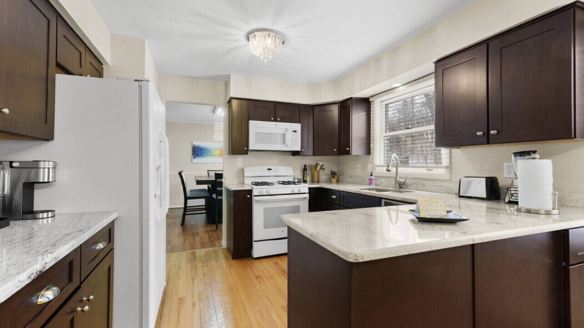 Bloomfield Hills House | Villa Patricia ideal for long term stays-near lakes