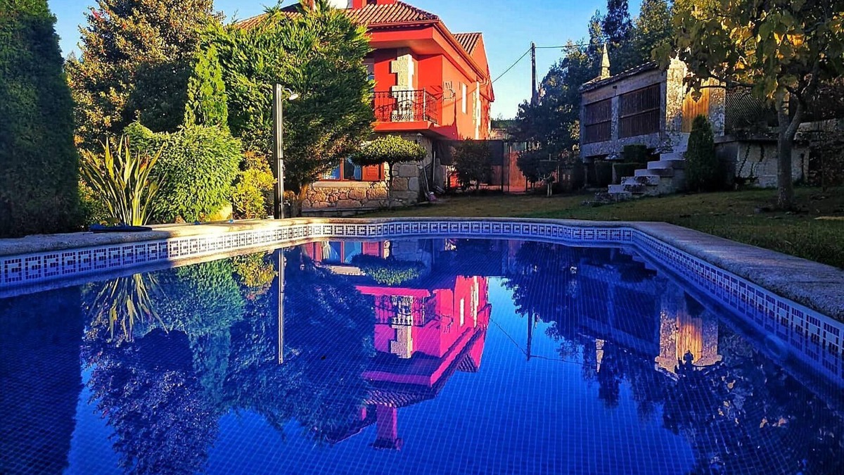 Nigran Ski Chalet | Villa Pazos, close to Playa América, and Bayona, Porto do Molle