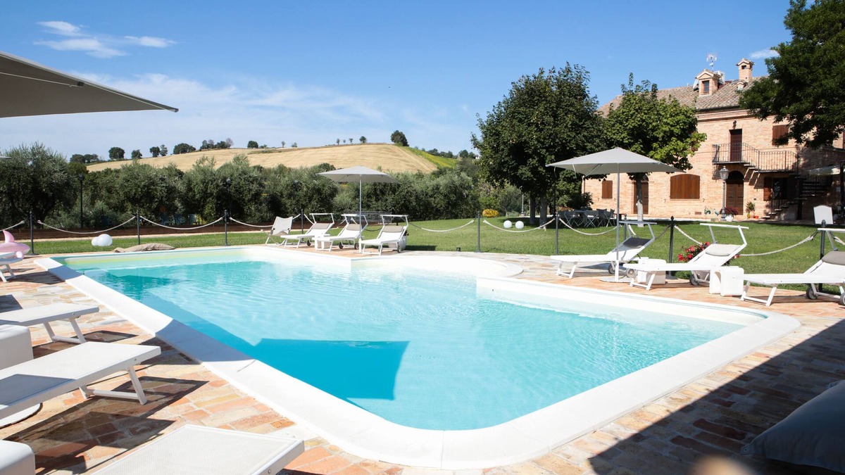 Bettolelle Apartment | Villa Pedossa, Il Grano, app in villa with pool 7 km from Senigallia, Marche