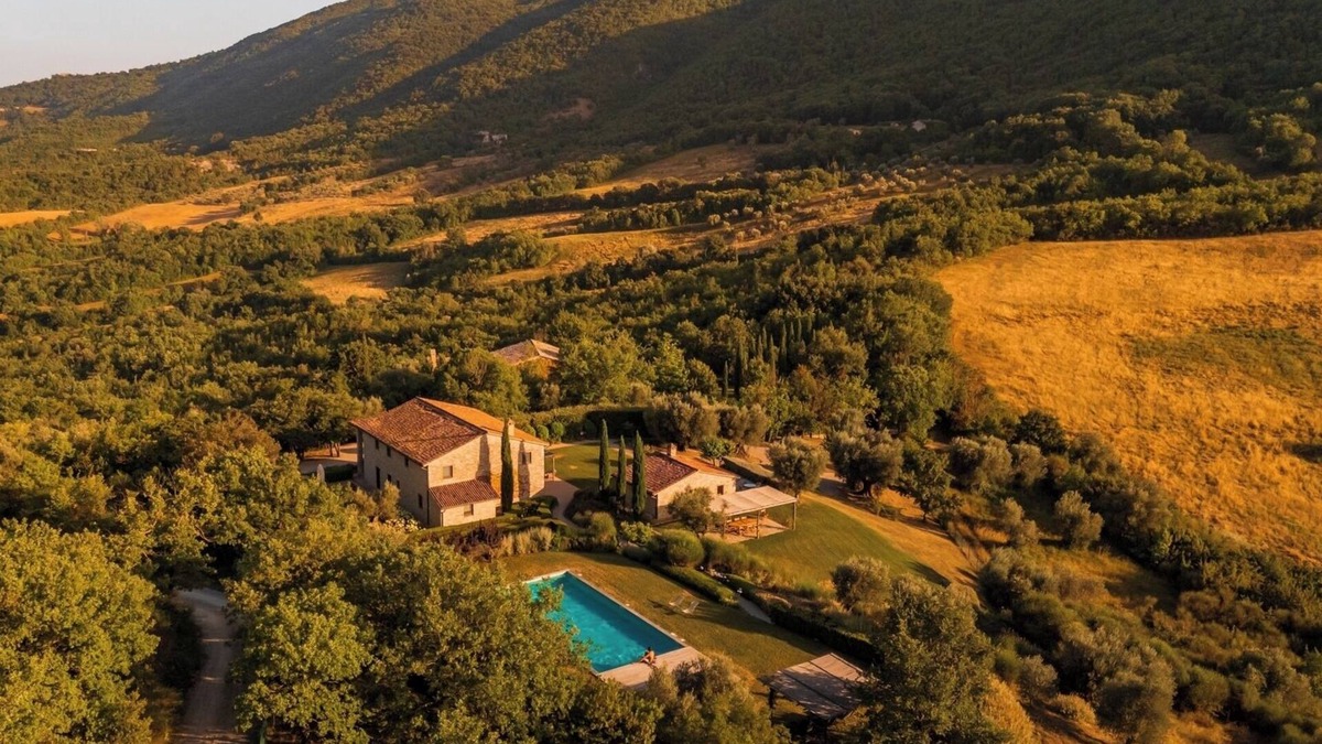 Montelaguardia Villa | Villa Penelope - Private villa with heated pool
