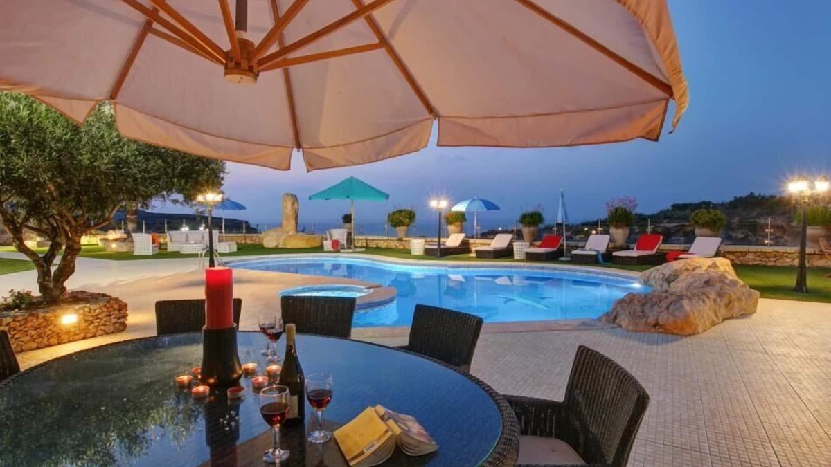 Xaghra Villa | Villa Pergola 6 Bedrooms With Private Pool And Fully Air Conditioned