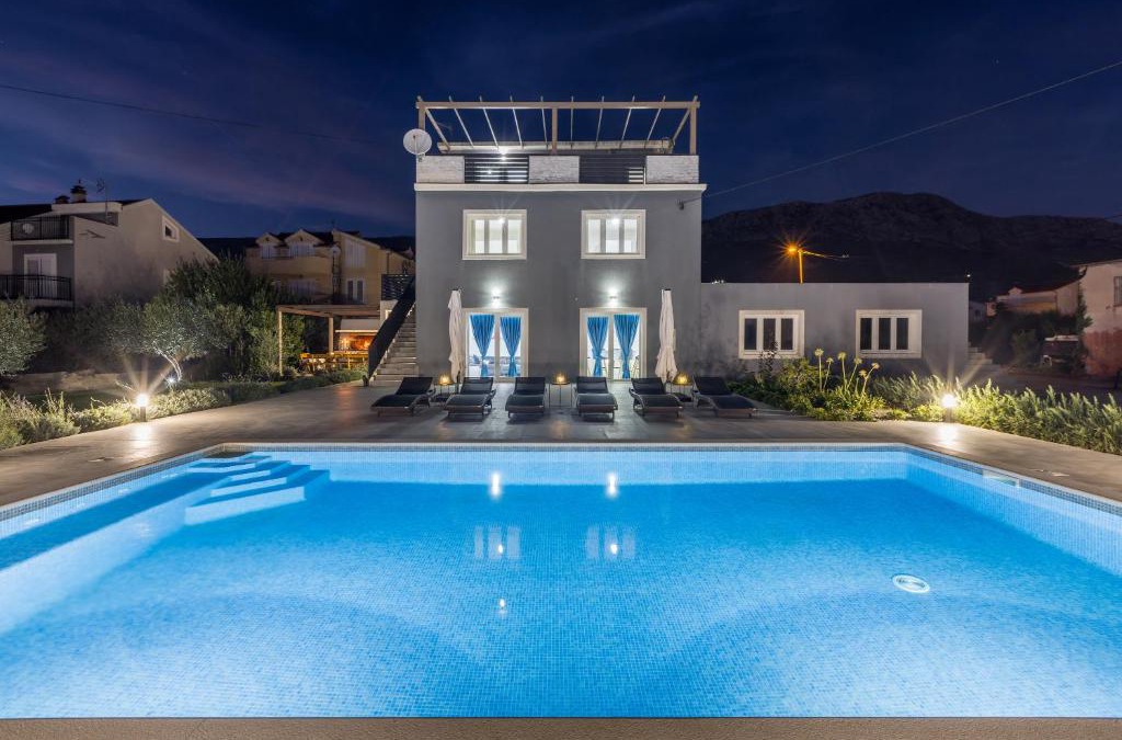 Kastel Kambelovac Villa | Villa Perkov private pool