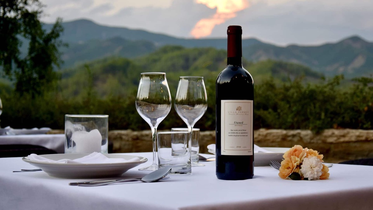 Permet Hotel | Villa Permet