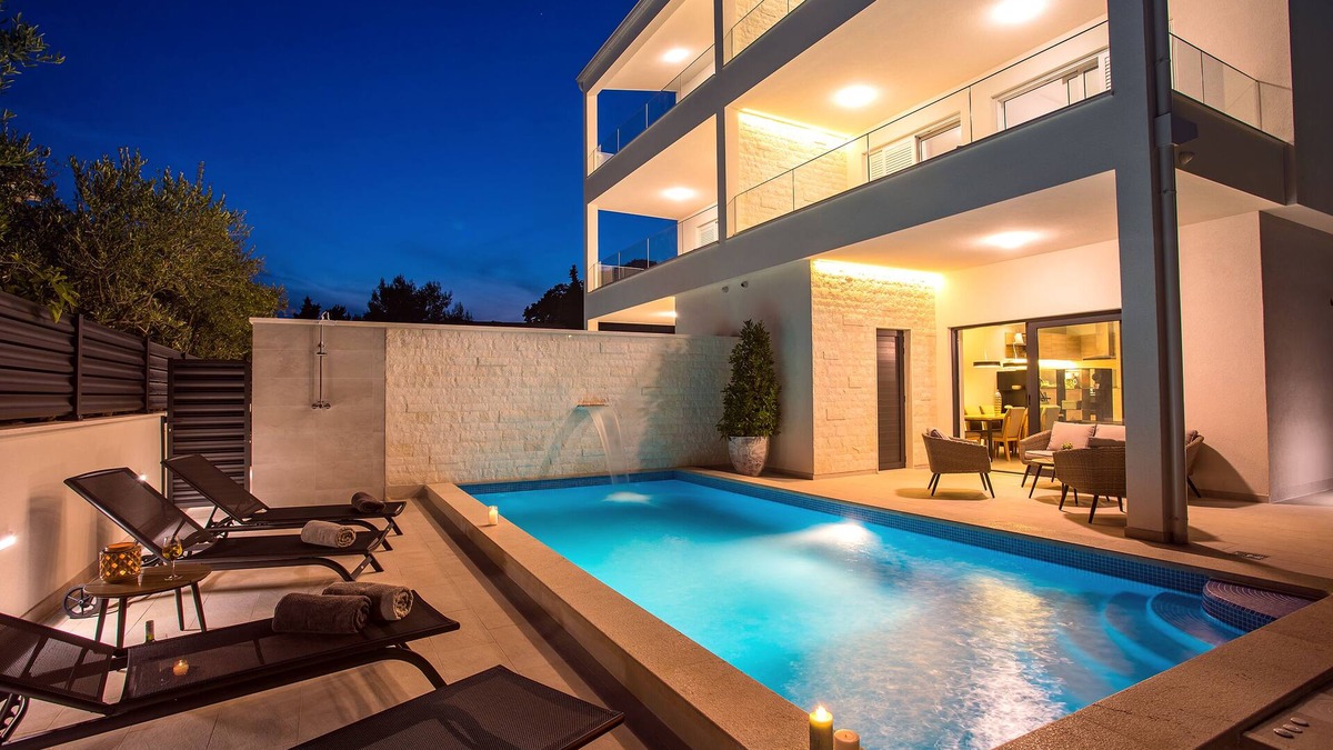 Kastel Stafilic Villa | VILLA PETRA heated pool, sauna, 5 en-suite bedrooms, 30m from sea,