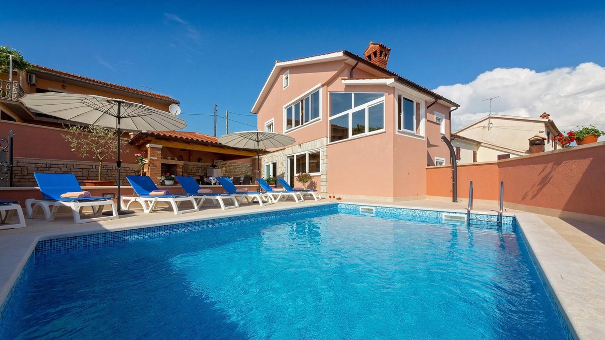 Brnobici Villa | Villa Petra, Kaštelir with Pool, Sauna and Jacuzzi ☆ near the POREC-ISTRIA