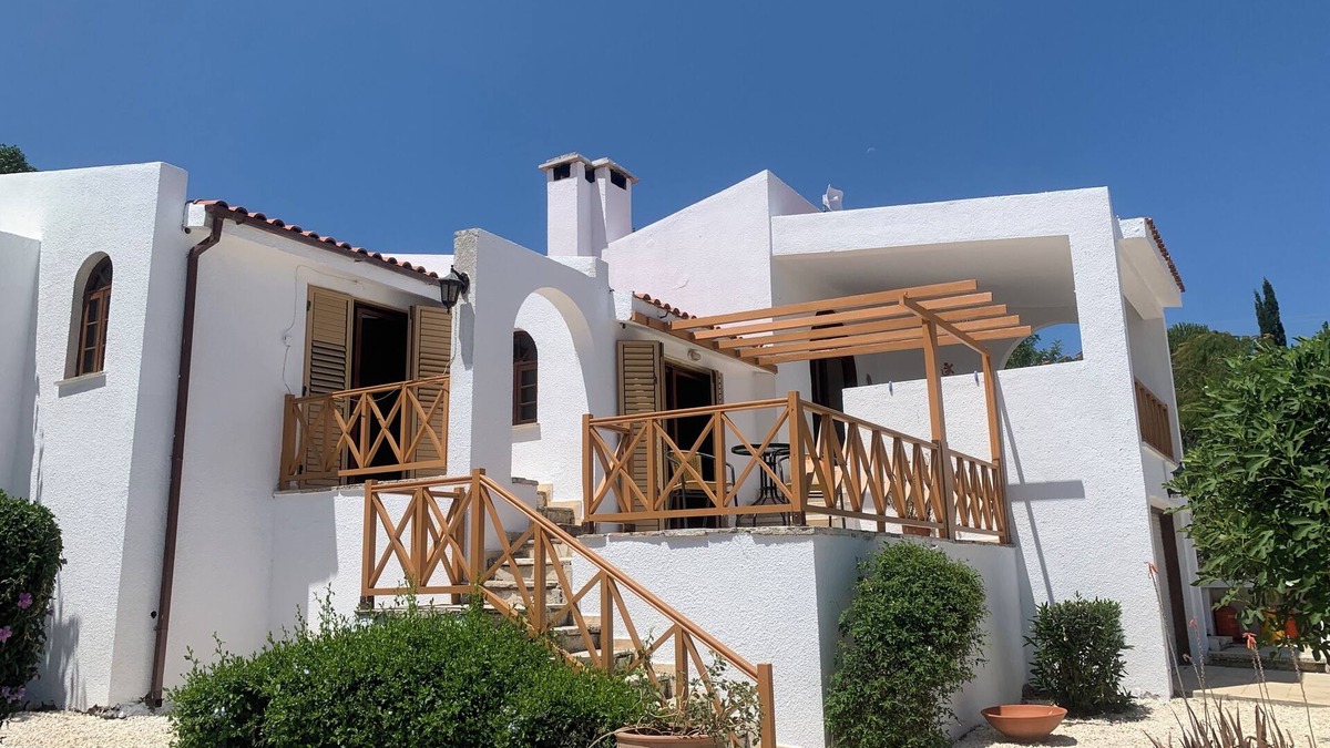 Lara Villa | Villa Petra Tou Nicola - Rustic Luxury with a unique view