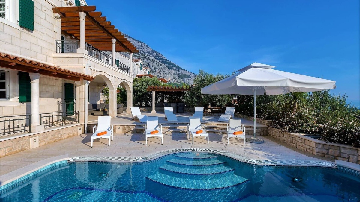 Zelenka Villa | Villa Petra with pool