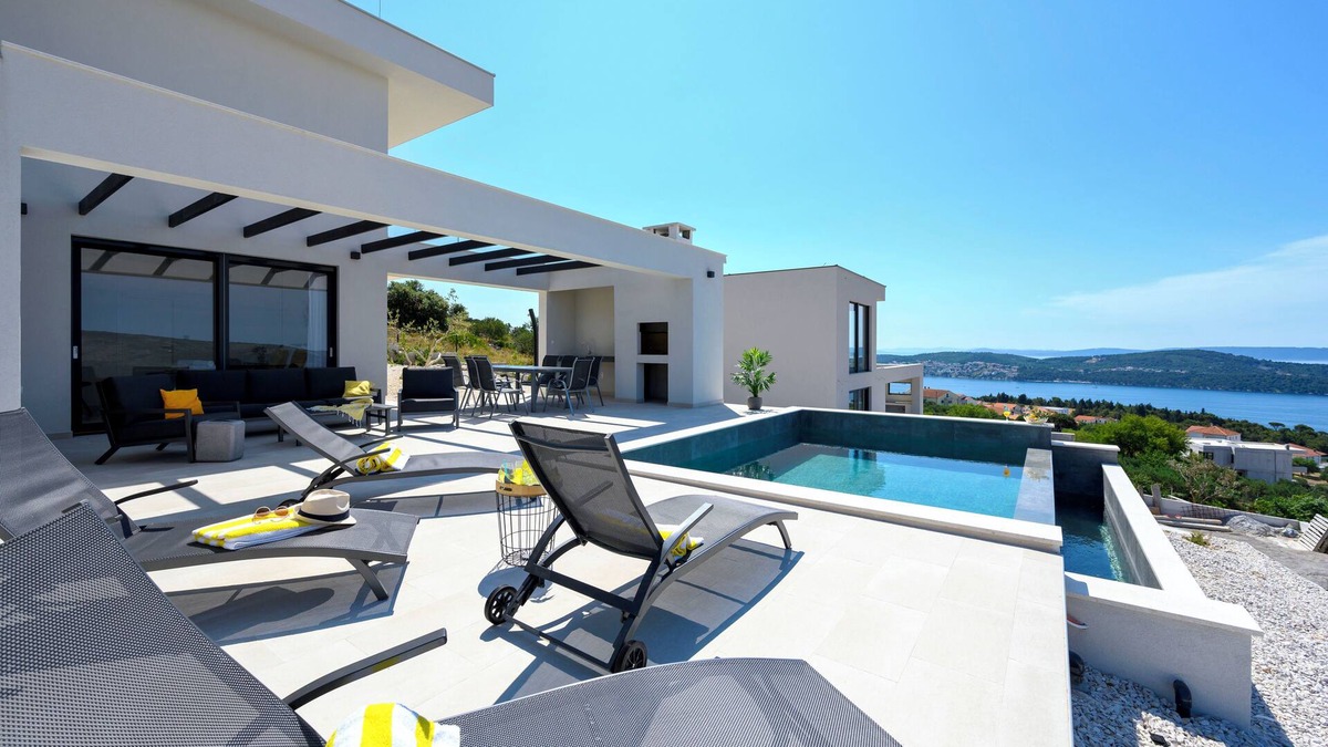 Seget Villa | Villa Petra: Your Idyllic Seaside Retreat