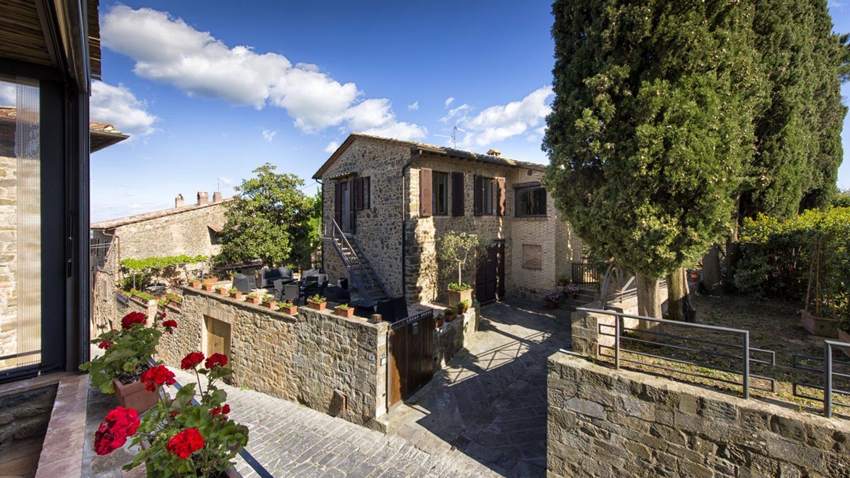 Montalcino Villa | Villa Piazza della Fortezza - Villa with Jacuzzi