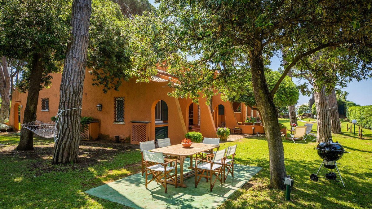 Latina Lido House | Villa Piccola Duna facing the sea exclusive direct access to the 50m beach
