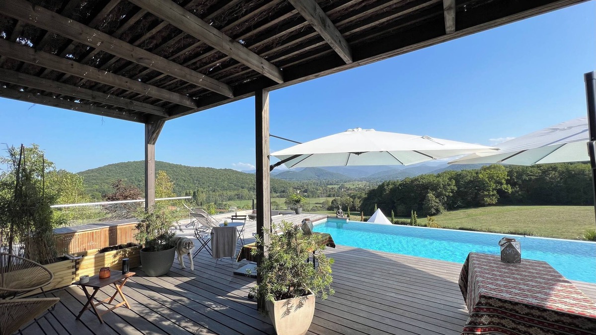 Rieucaze Resort | Villa pin Centenaire vue Panoramique sur Pyrénées Avec Piscine à Débordement
