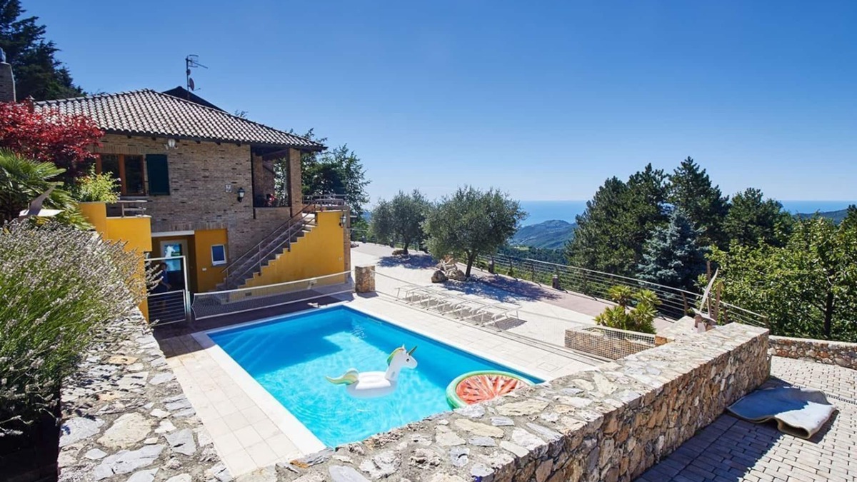 Magliolo Villa | Villa Pina in Liguria