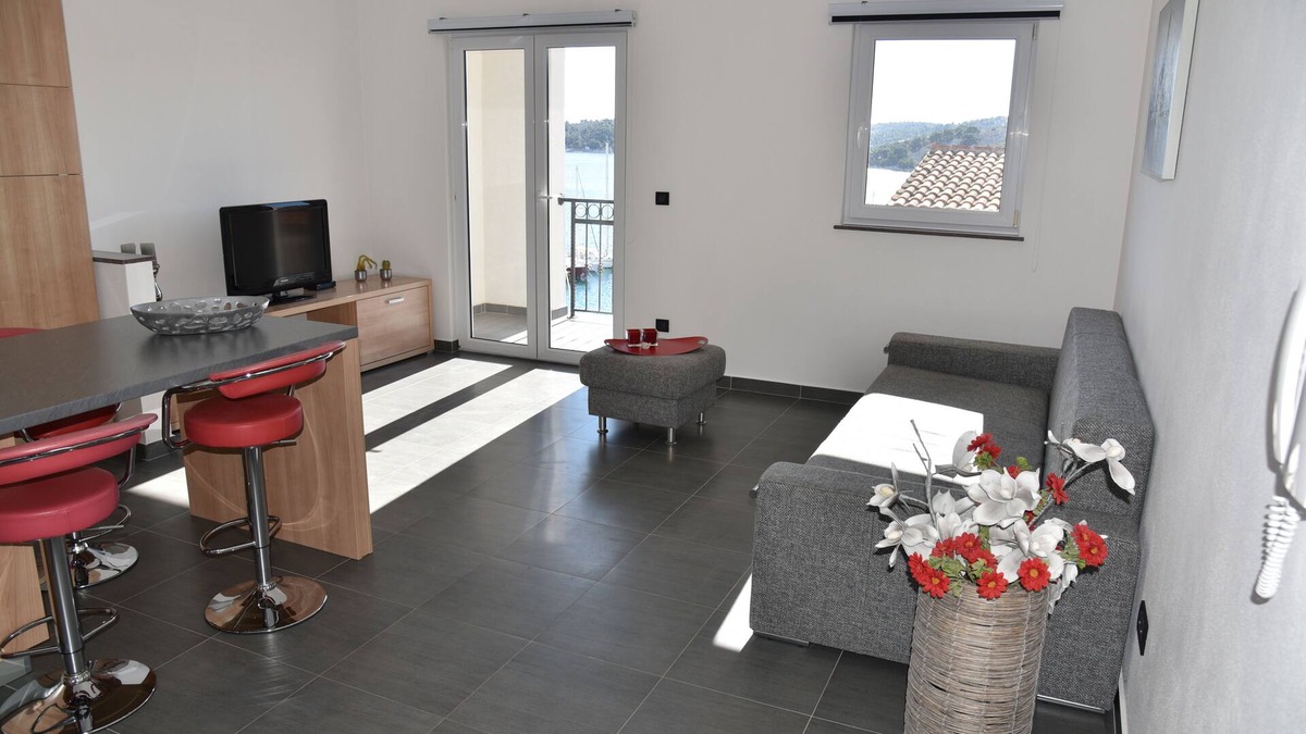 Tisno Apartment | Villa Pina TOP*Apartment Nicos at the see 2-4 persons