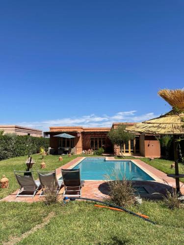 Eddir Villa | Villa, piscine sans vis à vis et hammam privé.