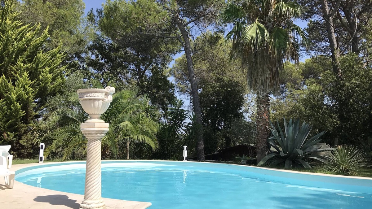 Les Maillans Villa | Villa, Pool and Jacuzzi ds idyllic, quiet, gd garden, beautiful view