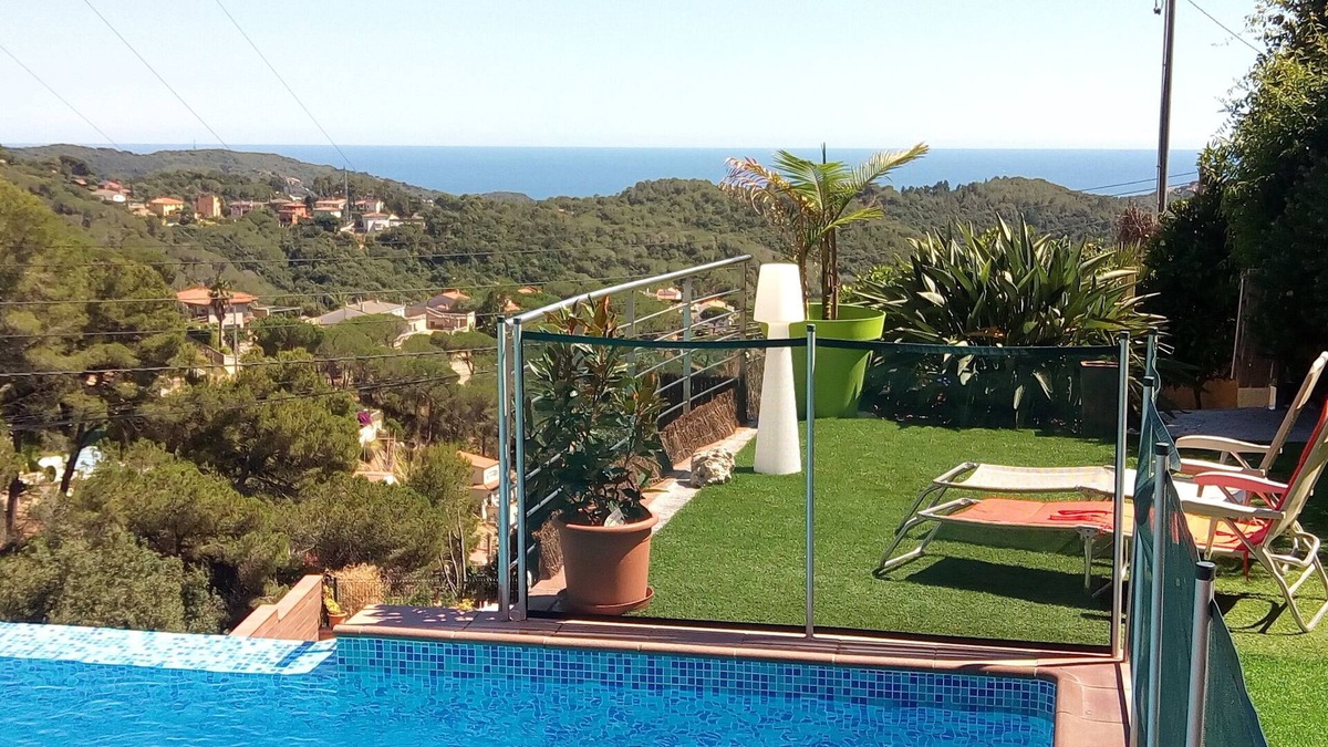 Can Palau Villa | Villa pool and private boules court with sea view and nature near Barcelona