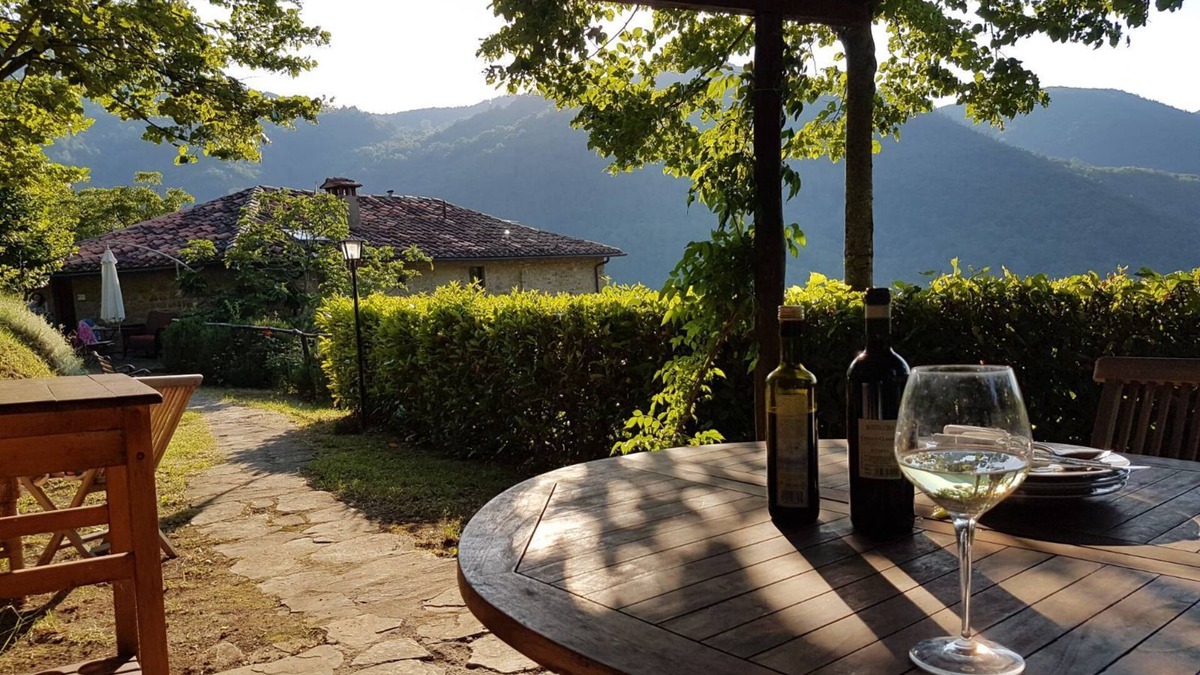 Londa House | Villa + pool near Florence. La Casaccia . Sleeps 6+ 1 baby. Peace and views
