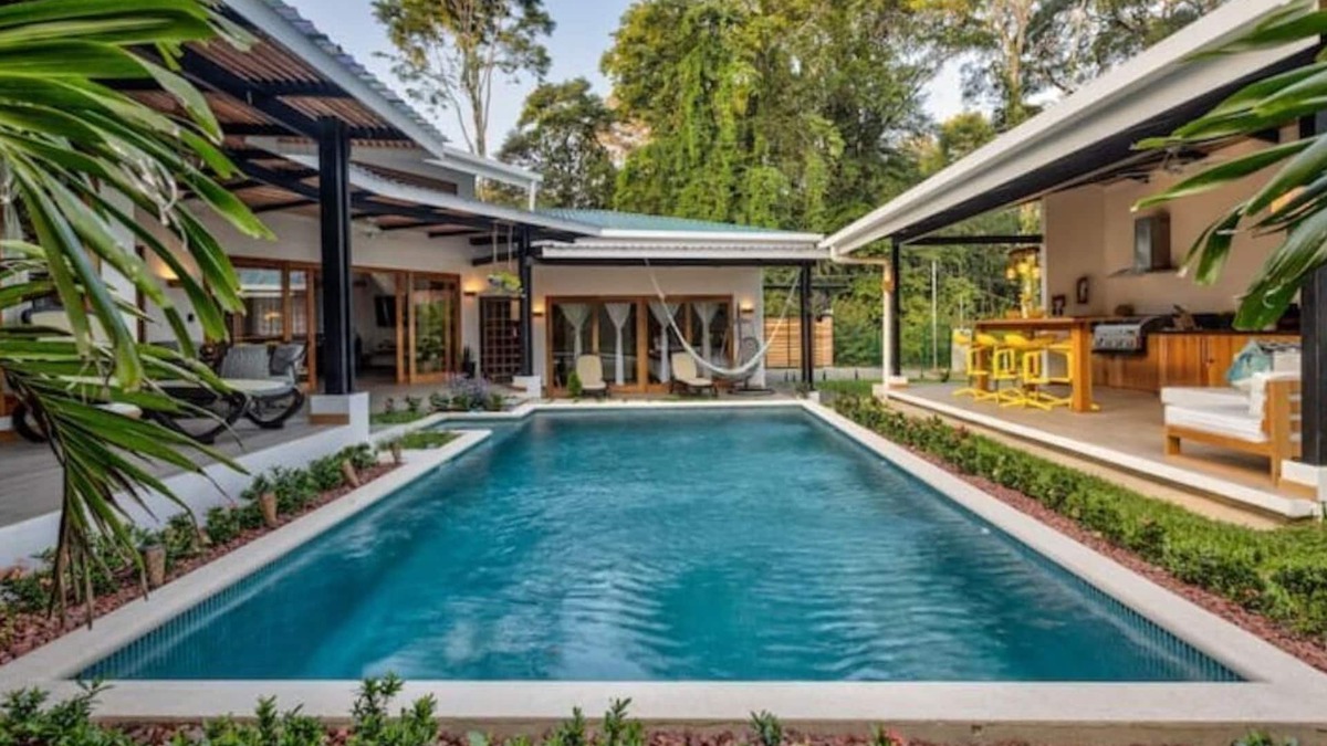 Chiguata Villa | Villa Port Vell, new home 4 BR/4 BA, pool and bar! Now with A/C