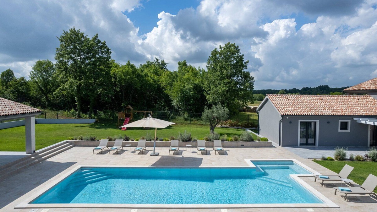 Grandici Villa | Villa Porta Aurea with Pool