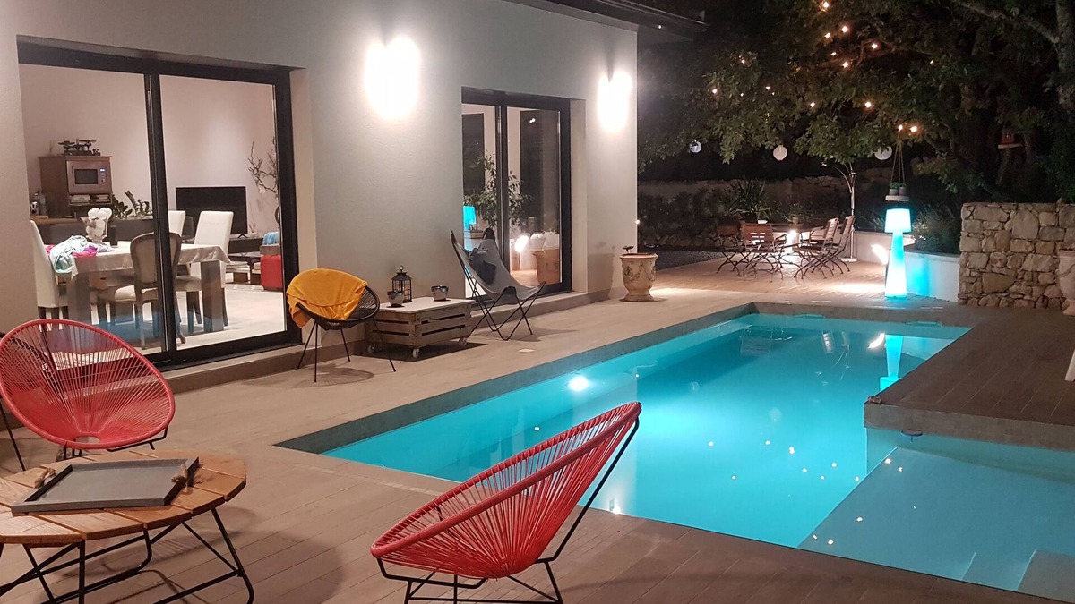 Belvezet Villa | VILLA PPIED, CLIM, PISCINE CHAUFFEE, 2VELOS ELEC, BORNE VOIT ELECT BELVEZET