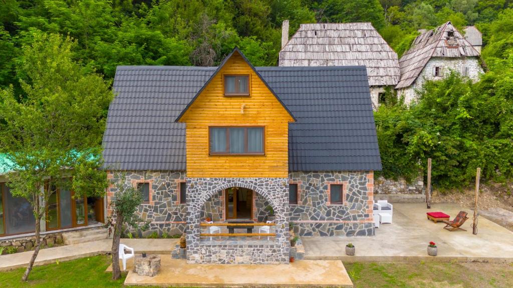 Shale House | villa prelatheth