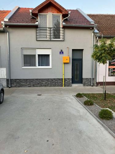 Becej Apartment | Villa Premium