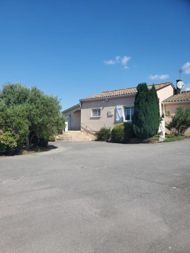 Bout-du-Pont-de-Larn Villa | Villa privée au calme avec gand jardin et terrasse