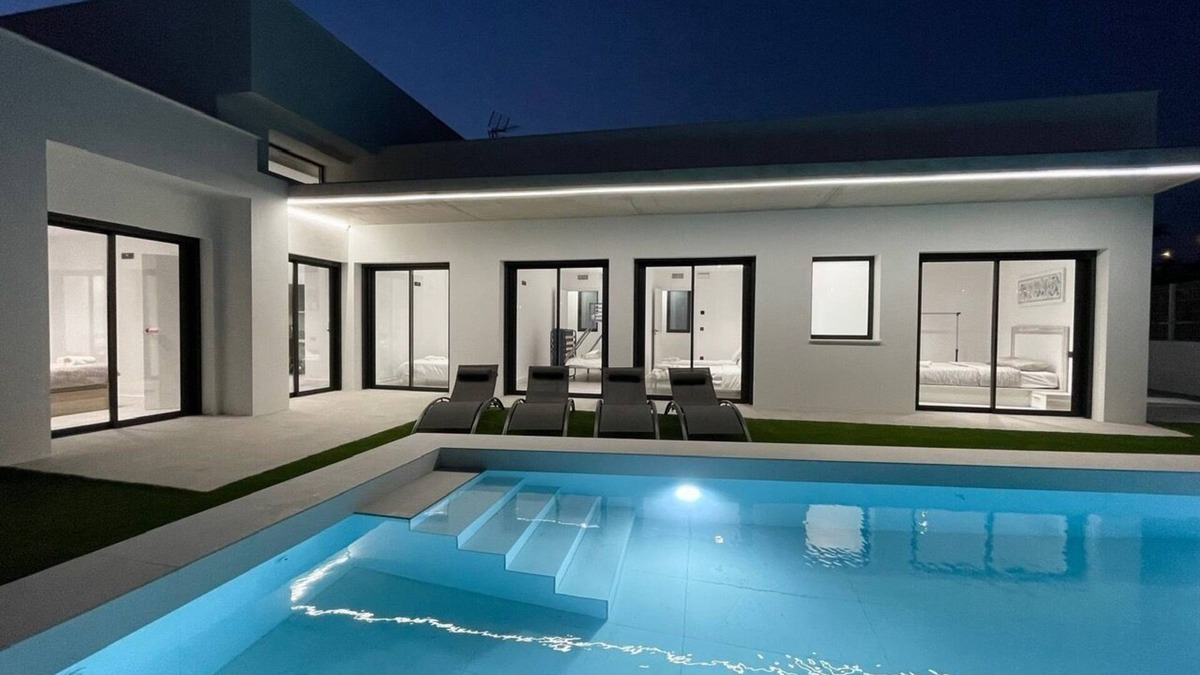 Molina de Segura Villa | Villa/Private Pool/5 Bedrooms/4 Baths