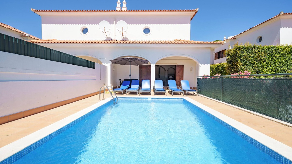 Vale do Lobo Villa | Villa private pool, free WiFi, SKY TV & A/C in tranquil location of Vale do Lobo