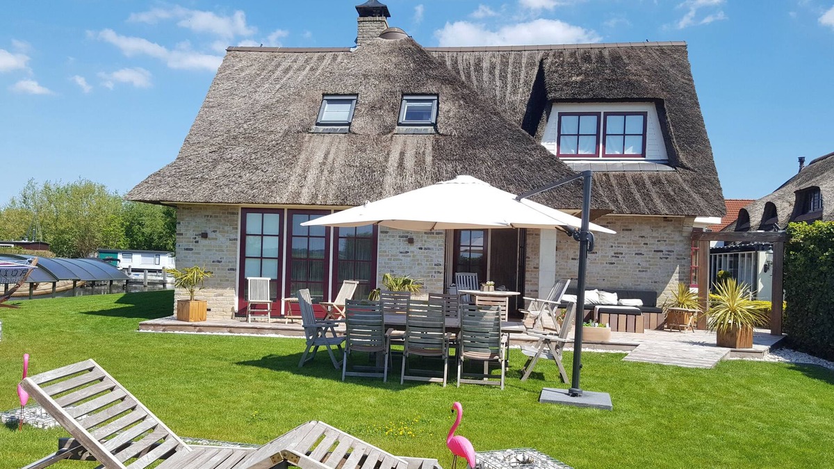 Vleteren Villa | Villa Pura Vida: Enjoy life!