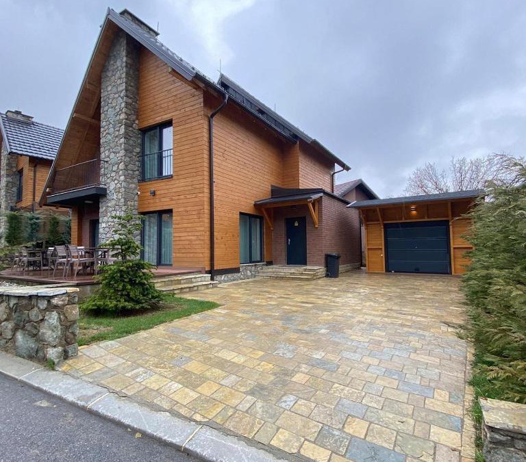 Kosovo Villa | Villa QAMA Brezovicë