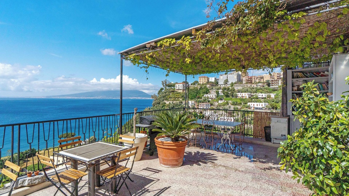 Seiano Villa | Villa 'Quietness' with Sea View, Shared Terrace and Wi-Fi