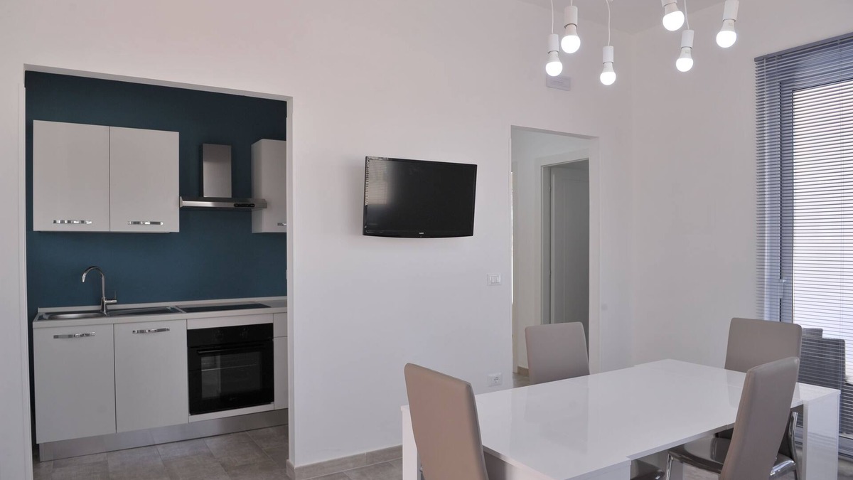 Sant'Isidoro Villa | Villa Rachele in Sant'Isidoro a few steps from the sea